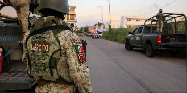 Ataque contra el Ejército deja tres muertos en Culiacán, Sinaloa: aseguran armas, chalecos y un explosivo
