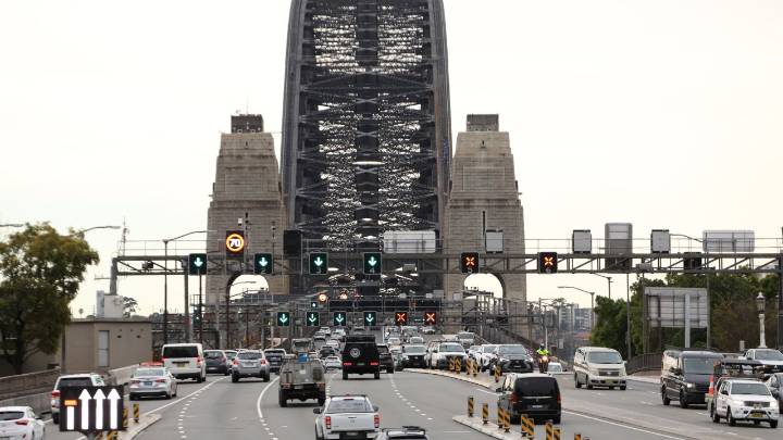Police move to block 'anti-corruption' Sydney Harbour Bridge protest weeks after major pro