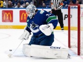 Canucks 3, Flames 1: No stress, no mess in Thatcher Demko's pre