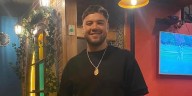 Conmoción en Uruguay por el asesinato de un barbero: lo asaltaron cuando grababa una publicidad