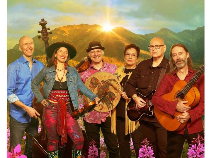 An Indigenous collaboration with Sultans of String