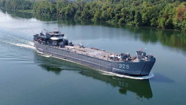 Evansville's LST 325 now on fall cruise to Iowa