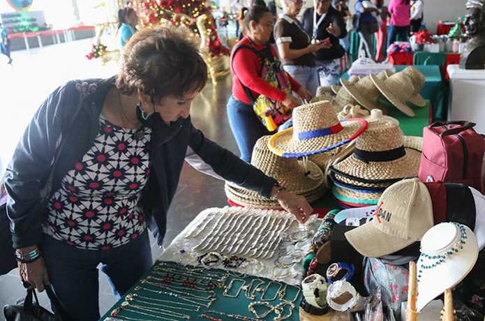 Instalan más de 170 ferias en el país para dar inicio a la Navidad