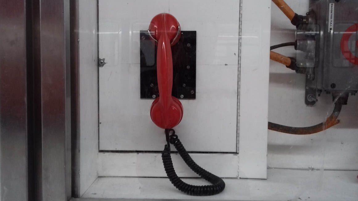 Teléfono rojo