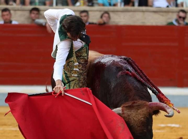 El novillero con caballos Gonzalo Capdevila, reaparece en la Plaza de Toros de Los Molinos