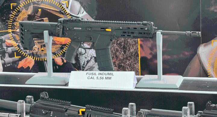 Petro presenta ‘Miranda’: fusil fabricado en Colombia que reemplazará al Galil El fusil recibió su nombre en honor a Francisco de Miranda, prócer venezolano considerado precursor de la independencia a