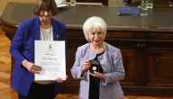 Universidad de Chile otorga Medalla Rectoral a Isabel Allende por su trayectoria y aporte a la literatura
