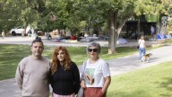 Vecinos del parque Bruil: "No pueden tener a la gente tirada en la calle y viviendo así"
