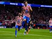 Atlético de Madrid, siguió intratable con los argentinos: Julián Álvarez "picó" un penal y Giuliano Simeone hizo goleador a Griezmann en la Champions