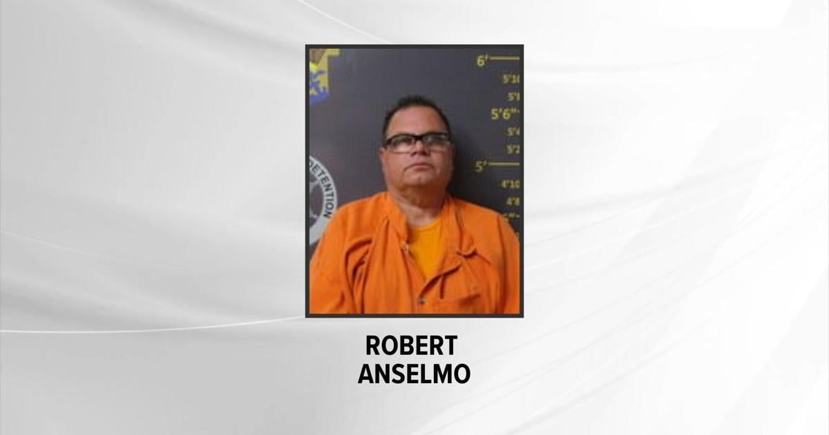 Versailles shooting suspect pleads not guilty