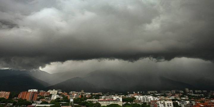 Inameh: Onda tropical N.°35 en Venezuela