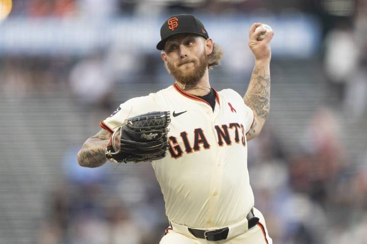 Deadspin | Giants place LHP Carson Whisenhunt (back) on 15-day injured list