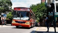 Tucumán: prohíben a los choferes de colectivos poner música durante el servicio