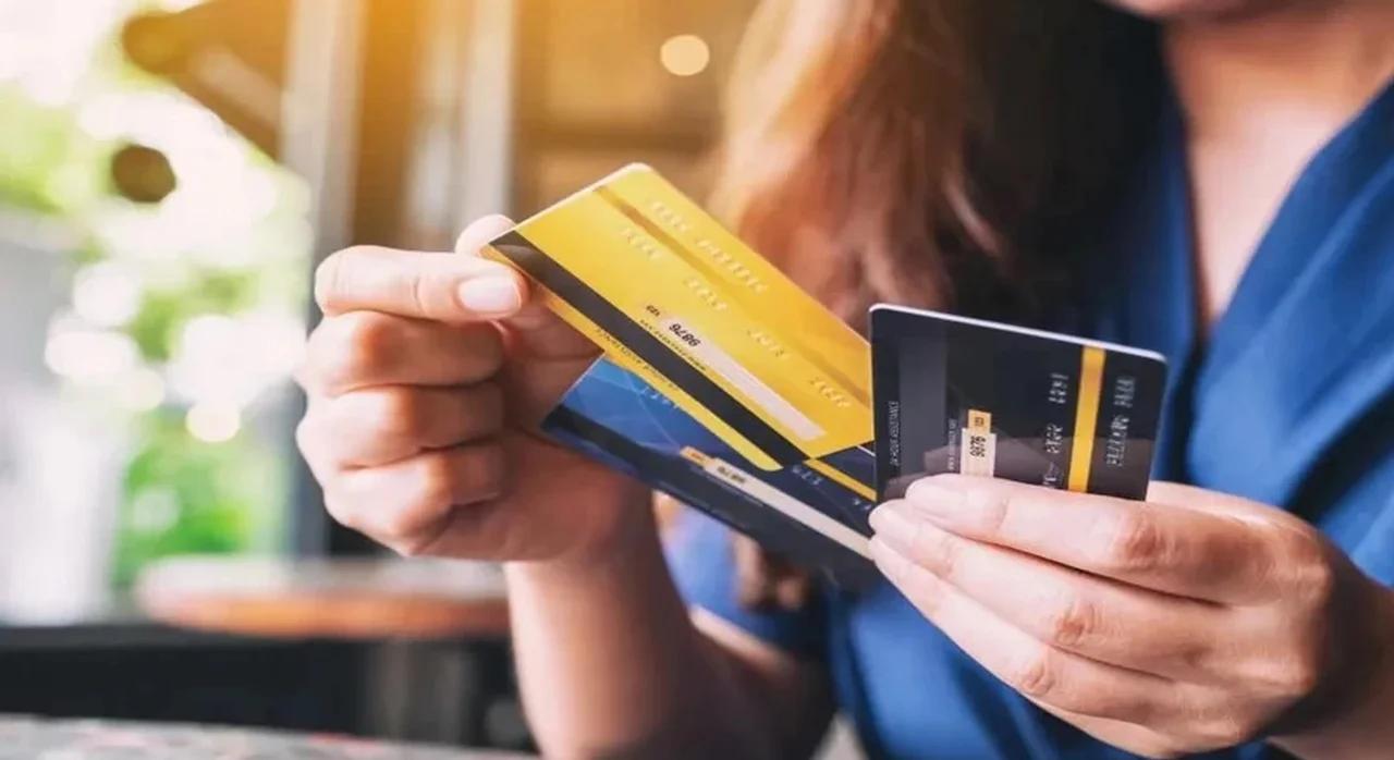 Crece la morosidad en tarjetas y préstamos personales por el encarecimiento del crédito