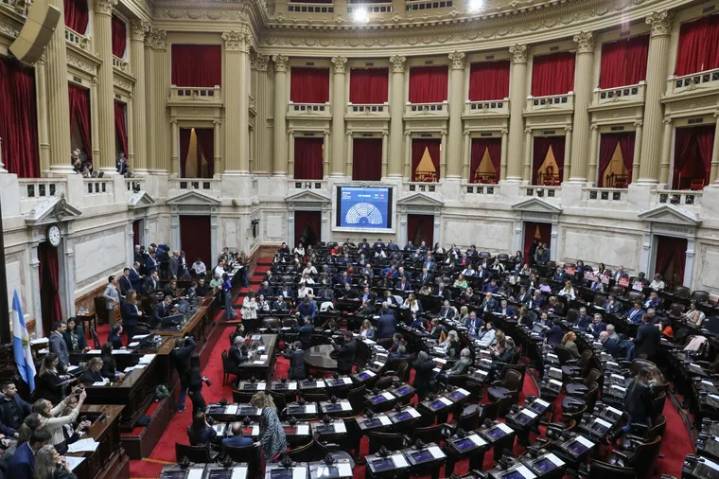 Otro revés para Javier Milei: la oposición avanza en Diputados con la reforma de la Ley de DNU