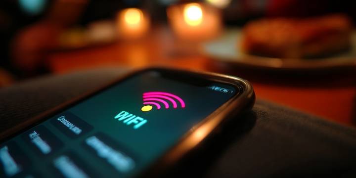 Cómo usar de forma segura una red WiFi pública en caso de no tener otra forma de acceder a internet