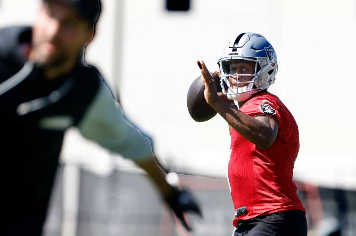 Raiders could compete for playoffs under Pete Carroll, Geno Smith