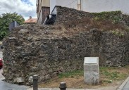 Puesta a punto de los restos de la muralla de Villaviciosa