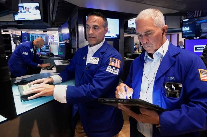 US stocks churn amid uncertainty about how many more rate cuts are coming from the Fed