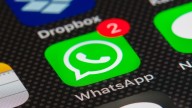 La mayoría de españoles tiene activa esta función de WhatsApp por defecto y aumenta el riesgo de estafa: así puedes desactivarla