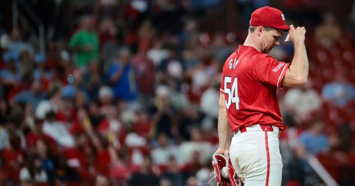 How to watch Cardinals at Giants, TV, live stream, game time