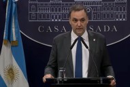 “No seas irrespetuoso”. El fuerte enojo de Manuel Adorni con un acreditado de la Casa Rosada