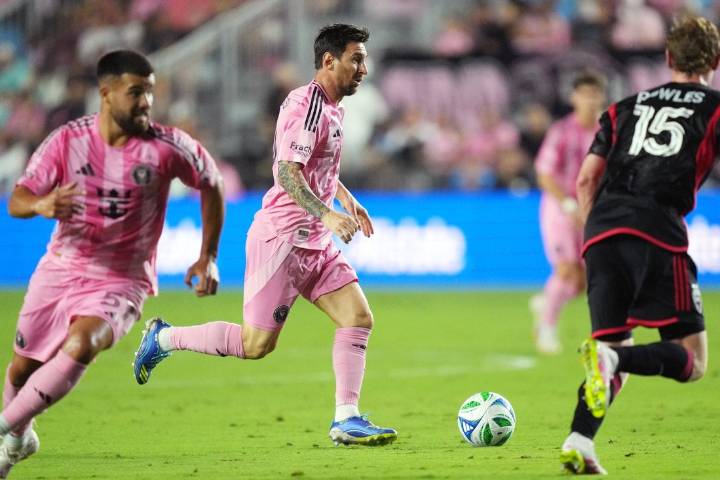 Deadspin | Lionel Messi scores brace to lift Inter Miami over D.C. United