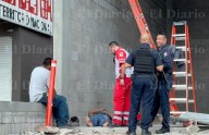 Hombre sufre caída de 4 metros en obra