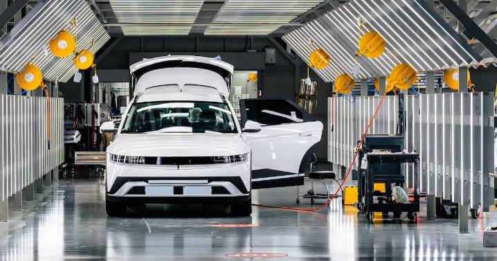 Time is running out for federal EV, clean energy tax credits