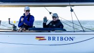 El rey Juan Carlos consigue su cuarto título mundial a bordo del 'Bribón'