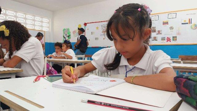 Estudiantes en las regiones atendieron al llamado de inicio a clases