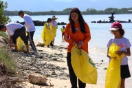 Desplegados más de mil 300 voluntarios en costa carabobeña por ‘Día Mundial de las Playas’