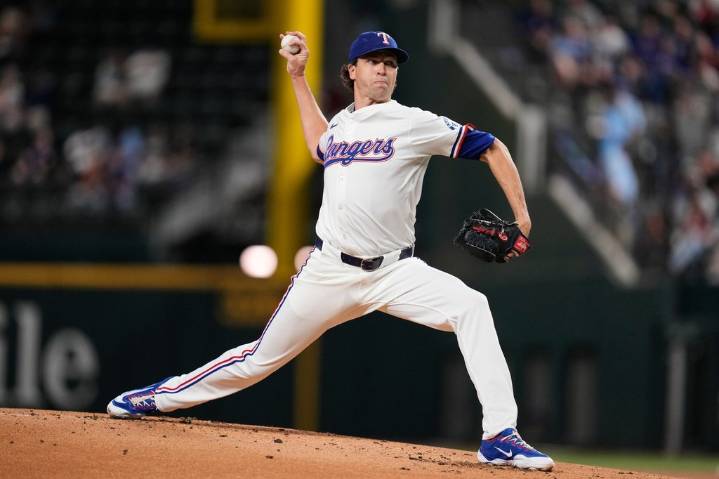 Rangers get strong finale from deGrom and top Twins 4