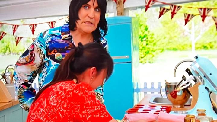 'The Great British Baking Show': Fans React to 'Impossible' Biscuit Week Challenge as Second Contestant Eliminated