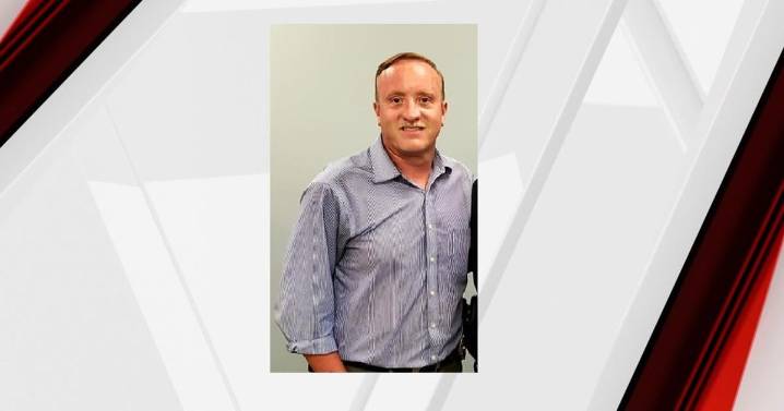 Former Jeffersonville police officer sentenced for illegal firearm purchases