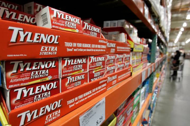 Trump relaciona el consumo de paracetamol con el autismo y compañías caen
