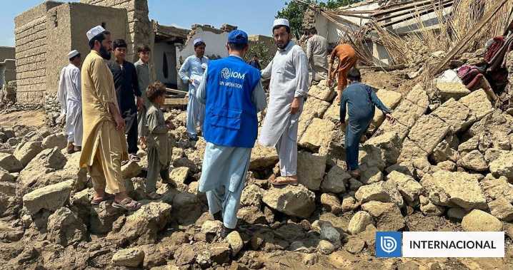 Terremoto y réplicas en Afganistán dejan 800 muertos y 2.500 heridos: cifra podría aumentar