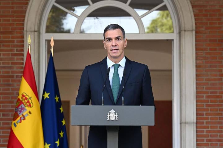 Spagna, Sánchez annuncia nove provvedimenti contro Israele e definisce “genocidio” la guerra nella Striscia di Gaza