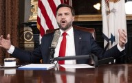 JD Vance presenta el programa de radio del activista asesinado Charlie Kirk