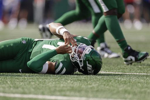 Jets’ Justin Fields in concussion protocol, Tyrod Taylor could start vs. Buccaneers