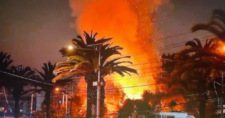 El banderazo de los hinchas de la U termina en incendio frente al hotel de concentración en La Serena