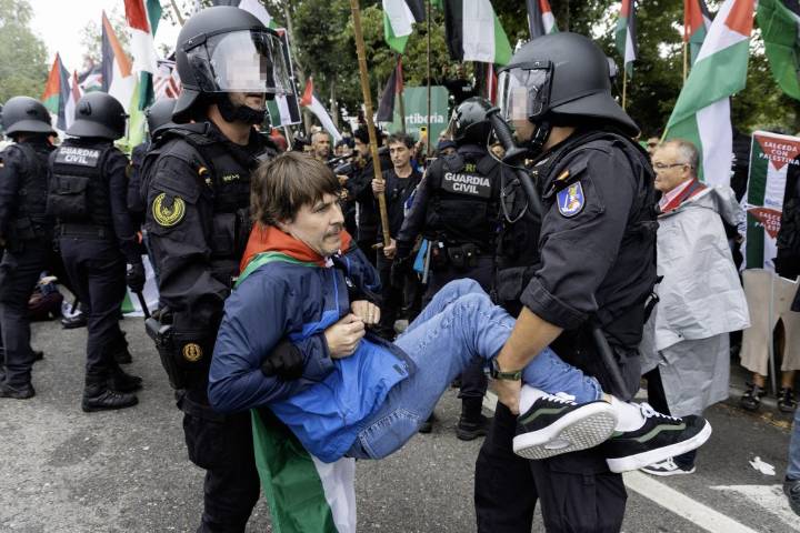 Ni la aparición de Bernal y Landa suaviza la desazón de la Vuelta