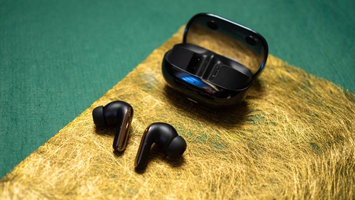 Why aren't more headphones and earbuds using Wi