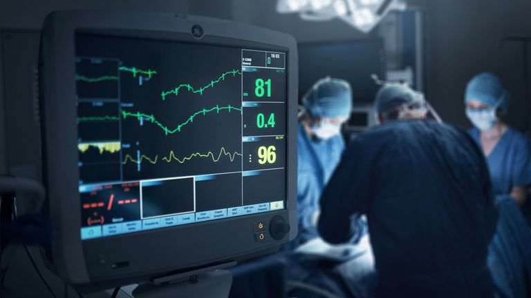 Dr Suhail Anjum, who left operation to have sex, 'at low risk' of repeating misconduct, tribunal rules