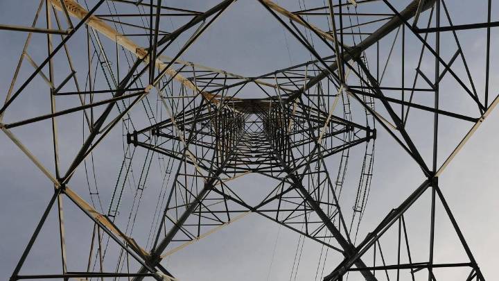 La patronal alerta de que el 87% de los nudos de la red eléctrica extremeña están saturados