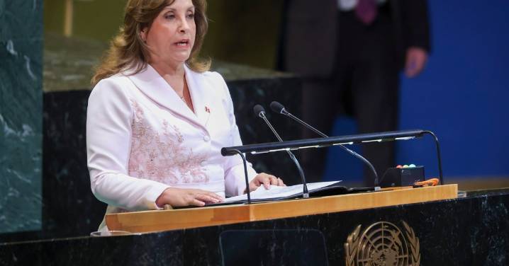 Llega al 93.8% la desaprobación de la presidenta de Perú, a 10 meses del cambio de Gobierno
