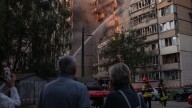 Mueren 21 personas en un bombardeo ruso en un pueblo de Ucrania cuando estaban reunidas para cobrar su pensión