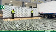 Camuflados en un camión: hallan 1.250 kilos de marihuana en la vía La Pintada