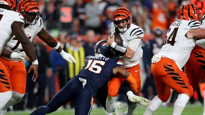 Broncos, defense jump on Bengals early, snap 2
