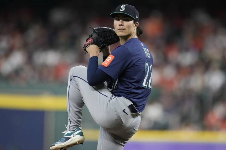 Mariners’ Bryan Woo has minor pectoral inflammation and is day